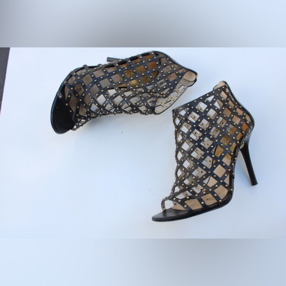 Michael Kors cutout booties - Picture 5 of 11